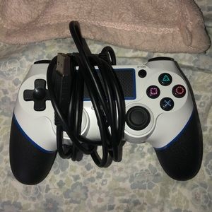 Rand new ps4 controller, wired